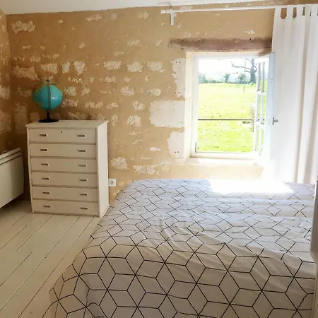 Grande Maison Rénovée, Piscine, 4 Chambres, Vaste Terrain, Près Piste Cyclable Et Pêche, Wi-fi Inclus - Fr-1-426-408