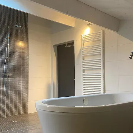 Grande Maison Renovee, Piscine, 4 Chambres, Vaste Terrain, Pres Piste Cyclable Et Peche, Wi-fi Inclus - Fr-1-426-408 Feriehus *