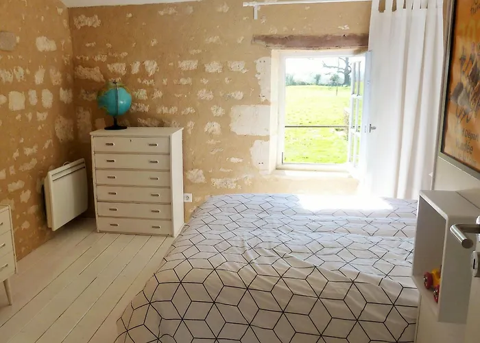 Grande Maison Renovee, Piscine, 4 Chambres, Vaste Terrain, Pres Piste Cyclable Et Peche, Wi-fi Inclus - Fr-1-426-408