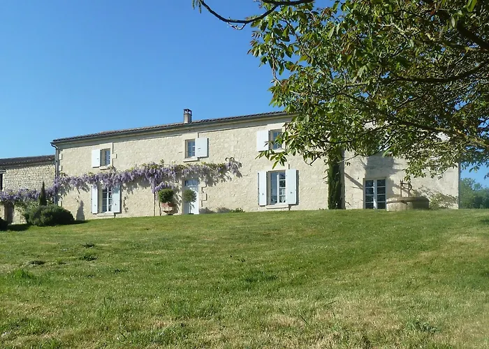 בית נופש Grande Maison Renovee, Piscine, 4 Chambres, Vaste Terrain, Pres Piste Cyclable Et Peche, Wi-fi Inclus - Fr-1-426-408 פונטנה-לה-קומט