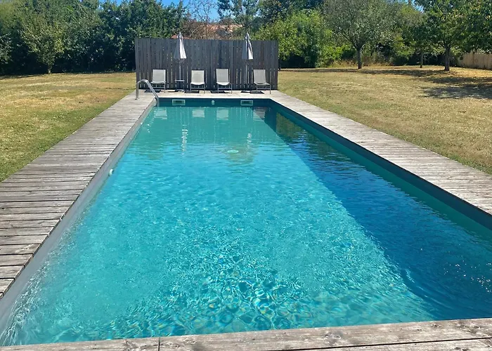 Grande Maison Renovee, Piscine, 4 Chambres, Vaste Terrain, Pres Piste Cyclable Et Peche, Wi-fi Inclus - Fr-1-426-408 * פונטנה-לה-קומט